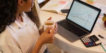 Set a Realistic Budget: Online Shopping Guide - Cover Image