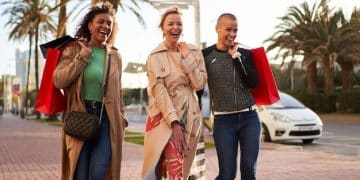 Holiday Shopping 2025: New Shipping Policies & Delivery Times - Cover Image